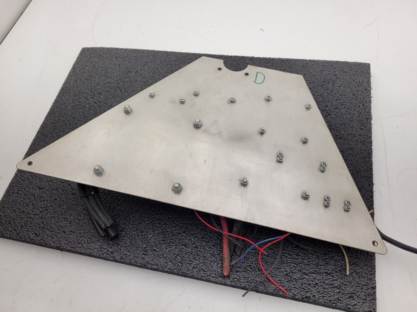 Eaton 31S-002-0 12VDC Power Distribution Module Fuse Relay Holder System D