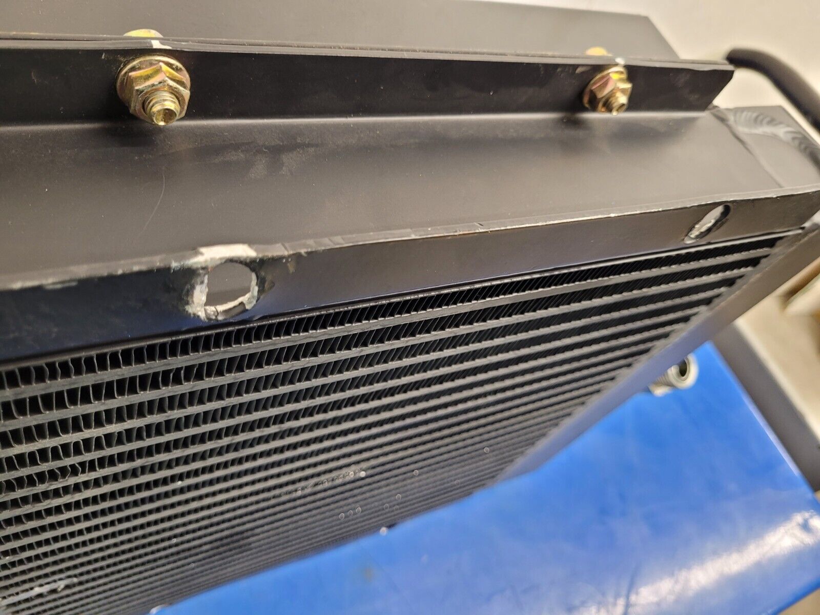 American Cooling Systems Hydraulic Oil Cooler Radiator 24714AM + 12VDC Fan E