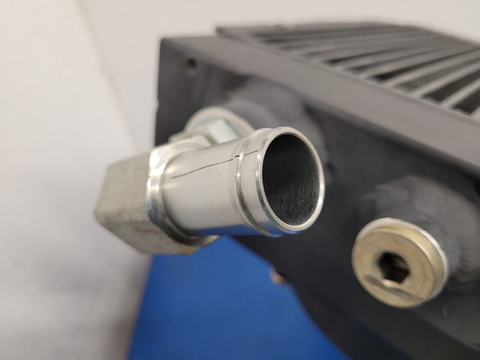 American Cooling Systems Hydraulic Oil Cooler Radiator 24714AM + 12VDC Fan E