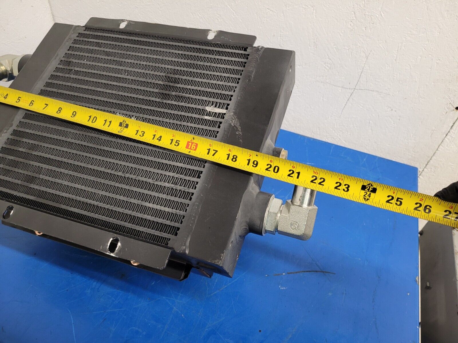 American Cooling Systems Hydraulic Oil Cooler Radiator 24714AM + 12VDC Fan E