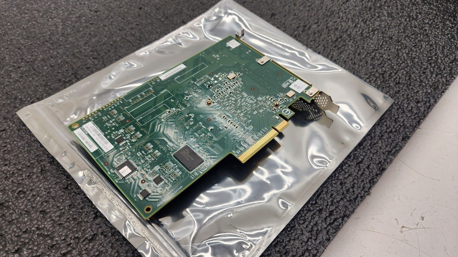 Genuine LSI 9201-16i 6Gbps 16-lane SAS HBA P20 IT Mode ZFS FreeNAS unRAID