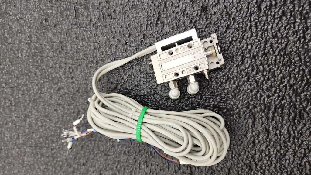 SMC 11-MXJ8L-10C Slide Table Clean Room MXS/MXJ Guided Cylinder w/ D-M9N Sensors