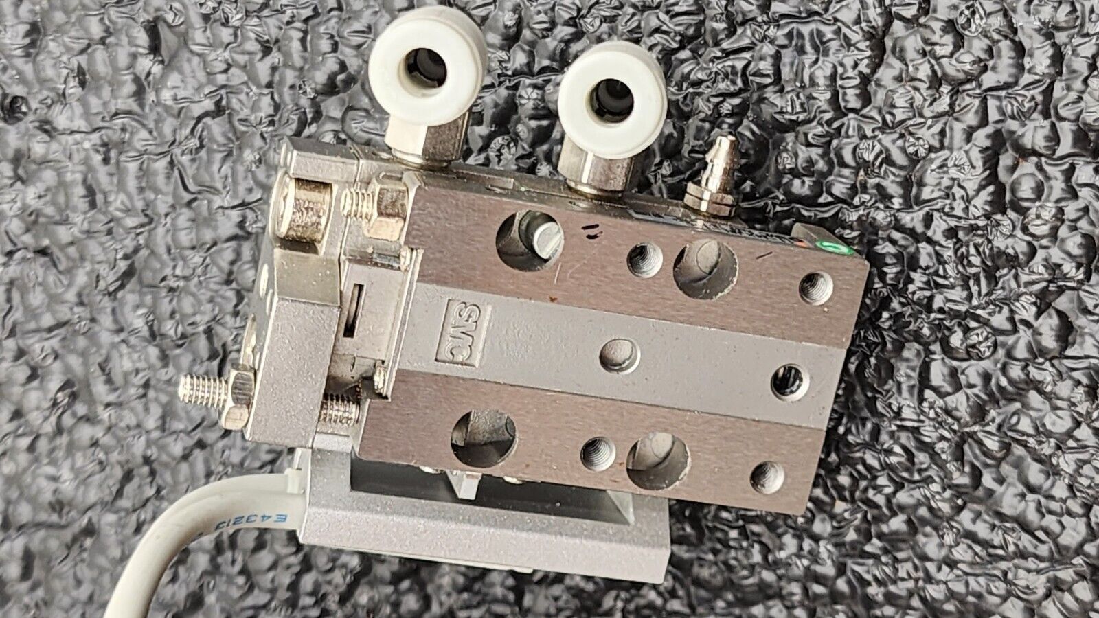 SMC 11-MXJ8L-10C Slide Table Clean Room MXS/MXJ Guided Cylinder w/ D-M9N Sensors