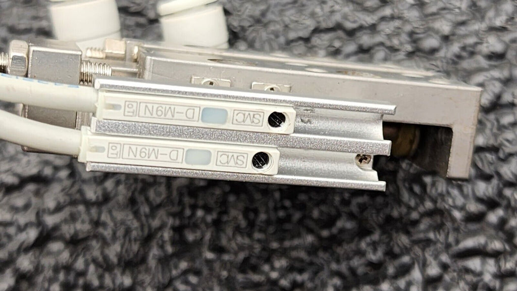SMC 11-MXJ8L-10C Slide Table Clean Room MXS/MXJ Guided Cylinder w/ D-M9N Sensors