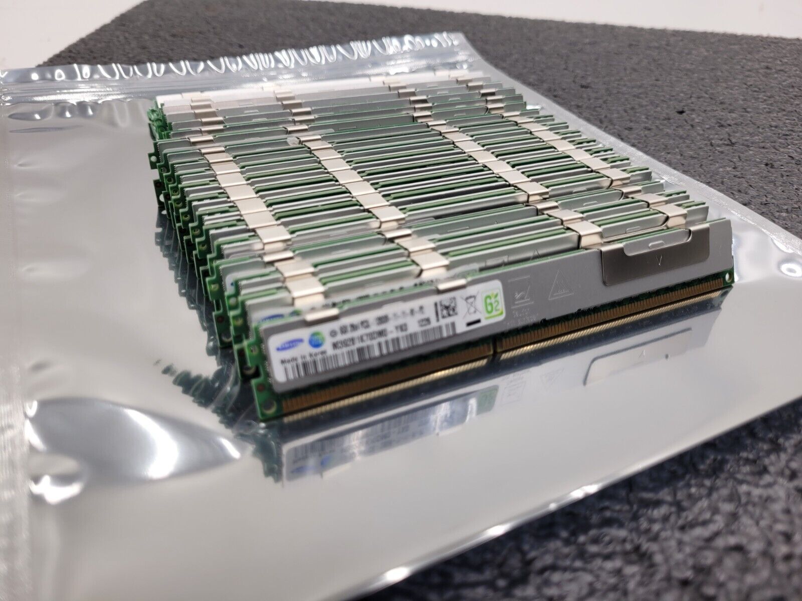 Lot of 20 Samsung 8GB (20x8GB) 2Rx4 PC3-12800R Server Memory M393B1K70DM0-YK0