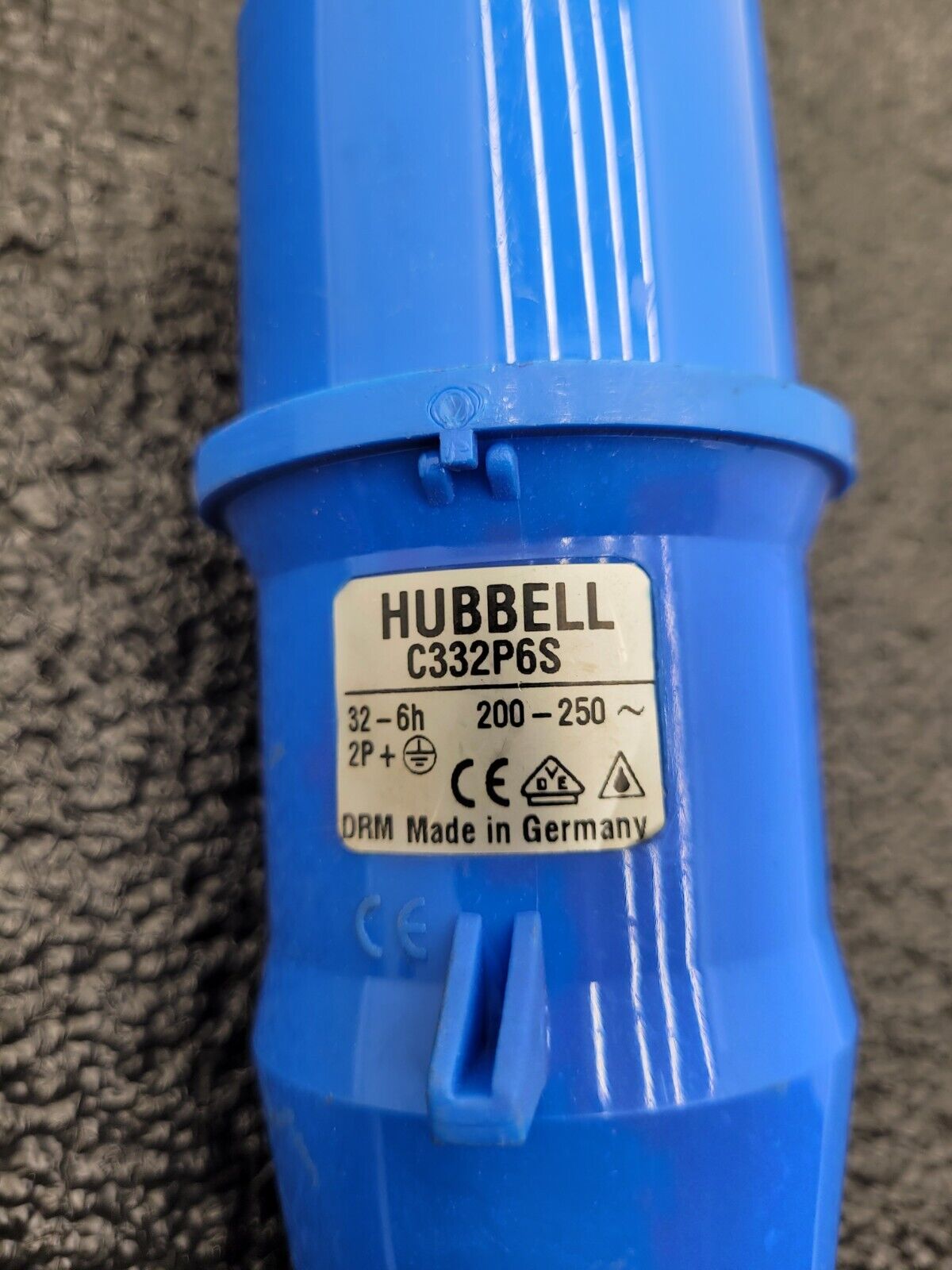 Hubbell C332P6S 32-6h 200-250VAC 2PH DRM Pin And Sleeve Plug 3 Pole