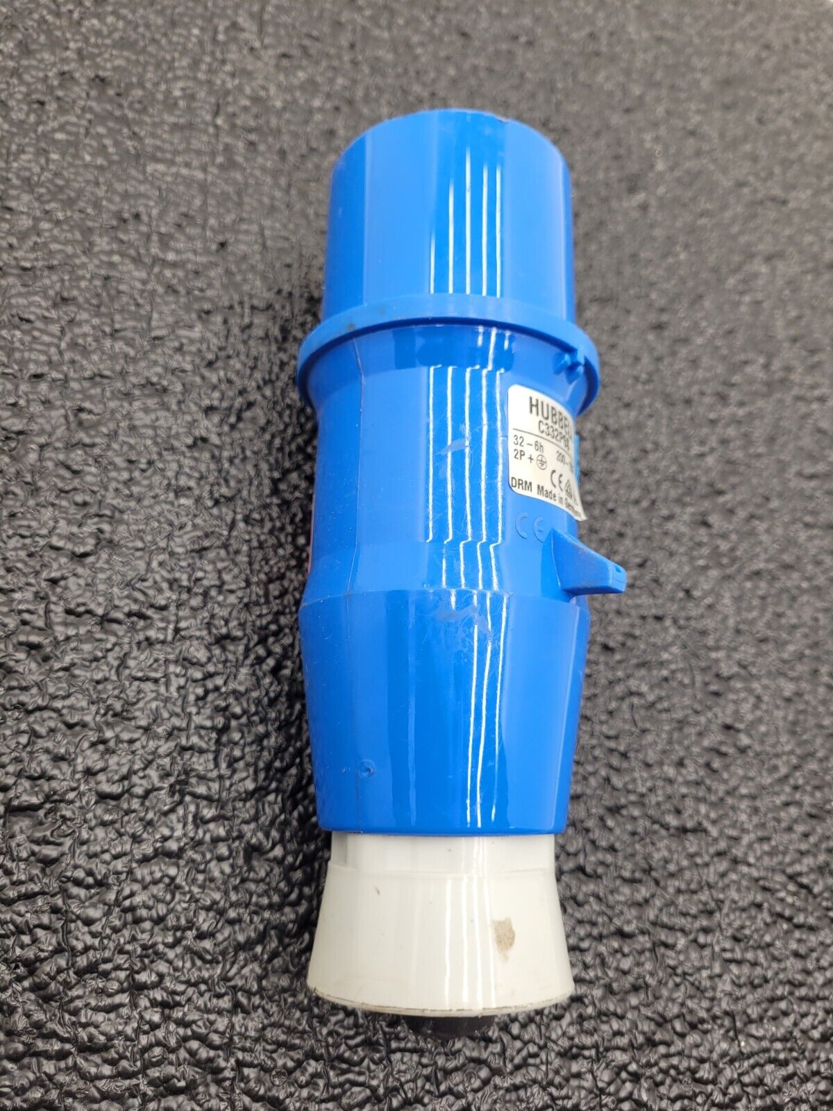 Hubbell C332P6S 32-6h 200-250VAC 2PH DRM Pin And Sleeve Plug 3 Pole