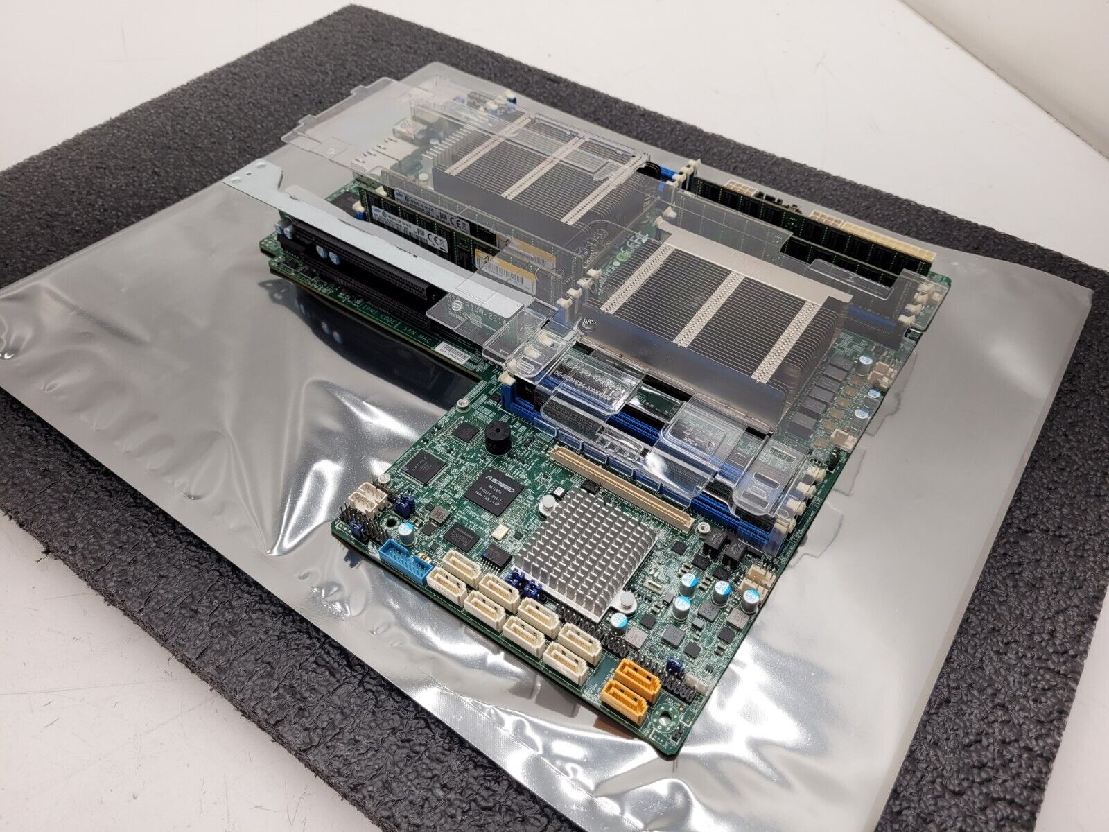 X10DRW-i Supermicro  Dual LGA2011 DDR4 Server Motherboard 2x E5-2630V3 64GB Ram