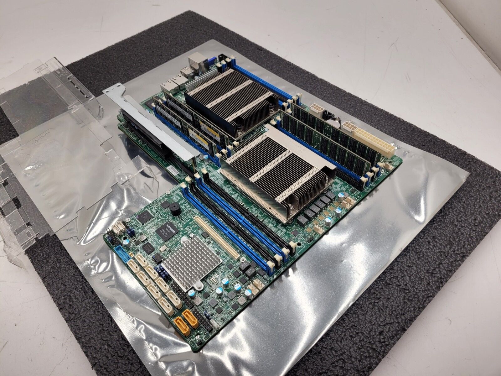 X10DRW-i Supermicro  Dual LGA2011 DDR4 Server Motherboard 2x E5-2630V3 64GB Ram