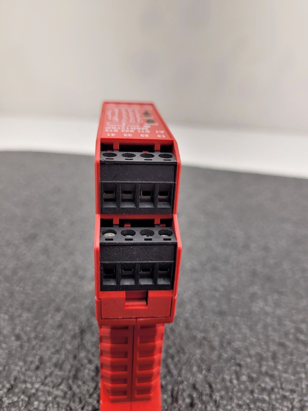 Allen-Bradley MSR127RP Guardmaster 440R-N23135 Safety Relay SER C