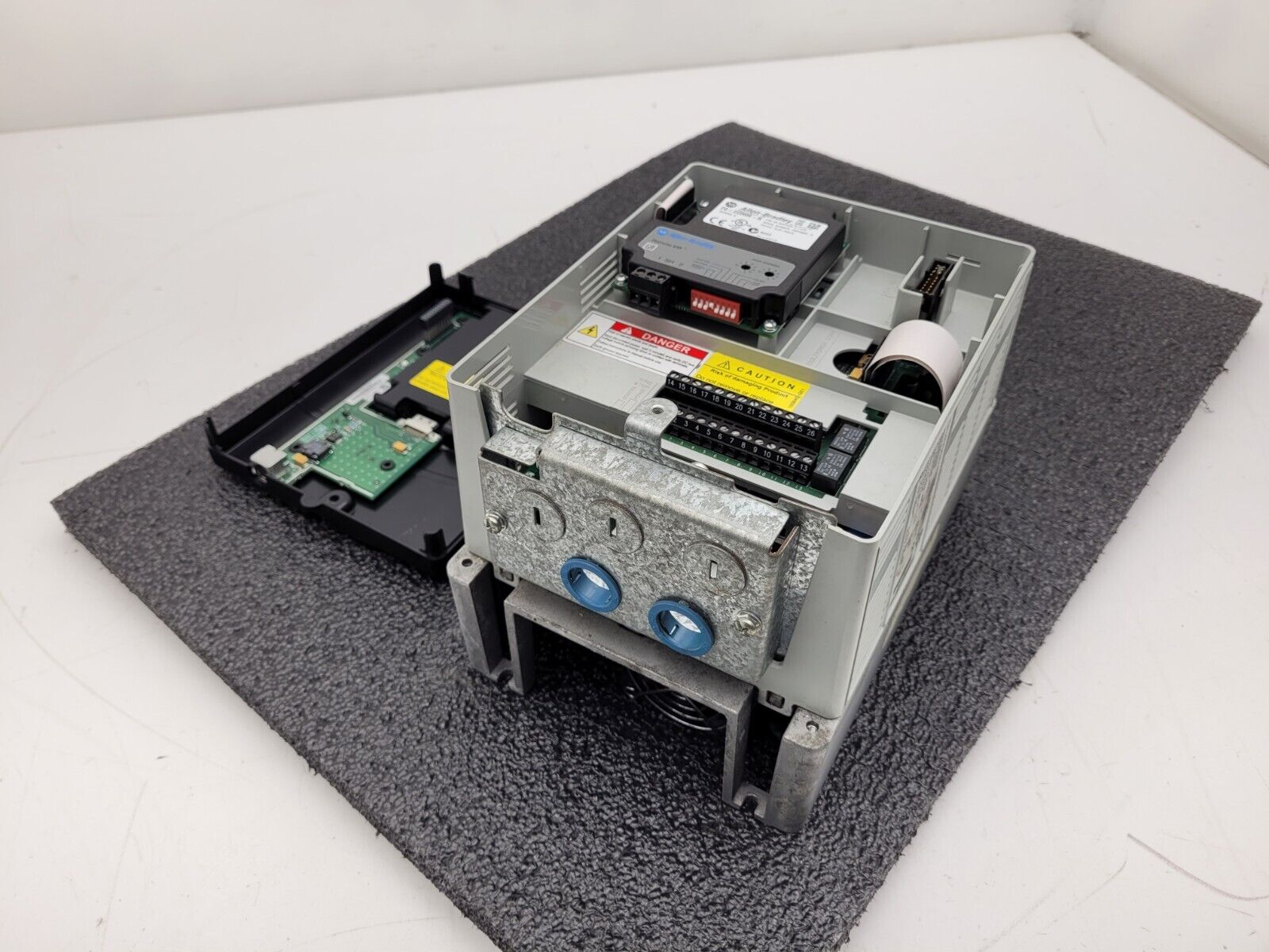 Allen Bradley 20AD5P0A3AYNNRNN /A PowerFlex 70 480V 3HP AC VFD Motor Drive