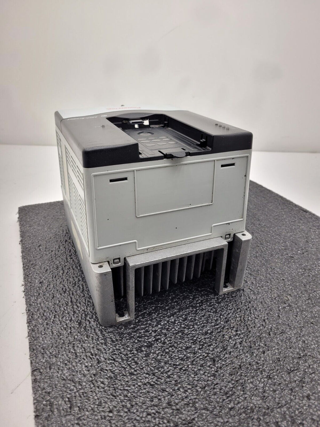 Allen Bradley 20AD5P0A3AYNNRNN /A PowerFlex 70 480V 3HP AC VFD Motor Drive