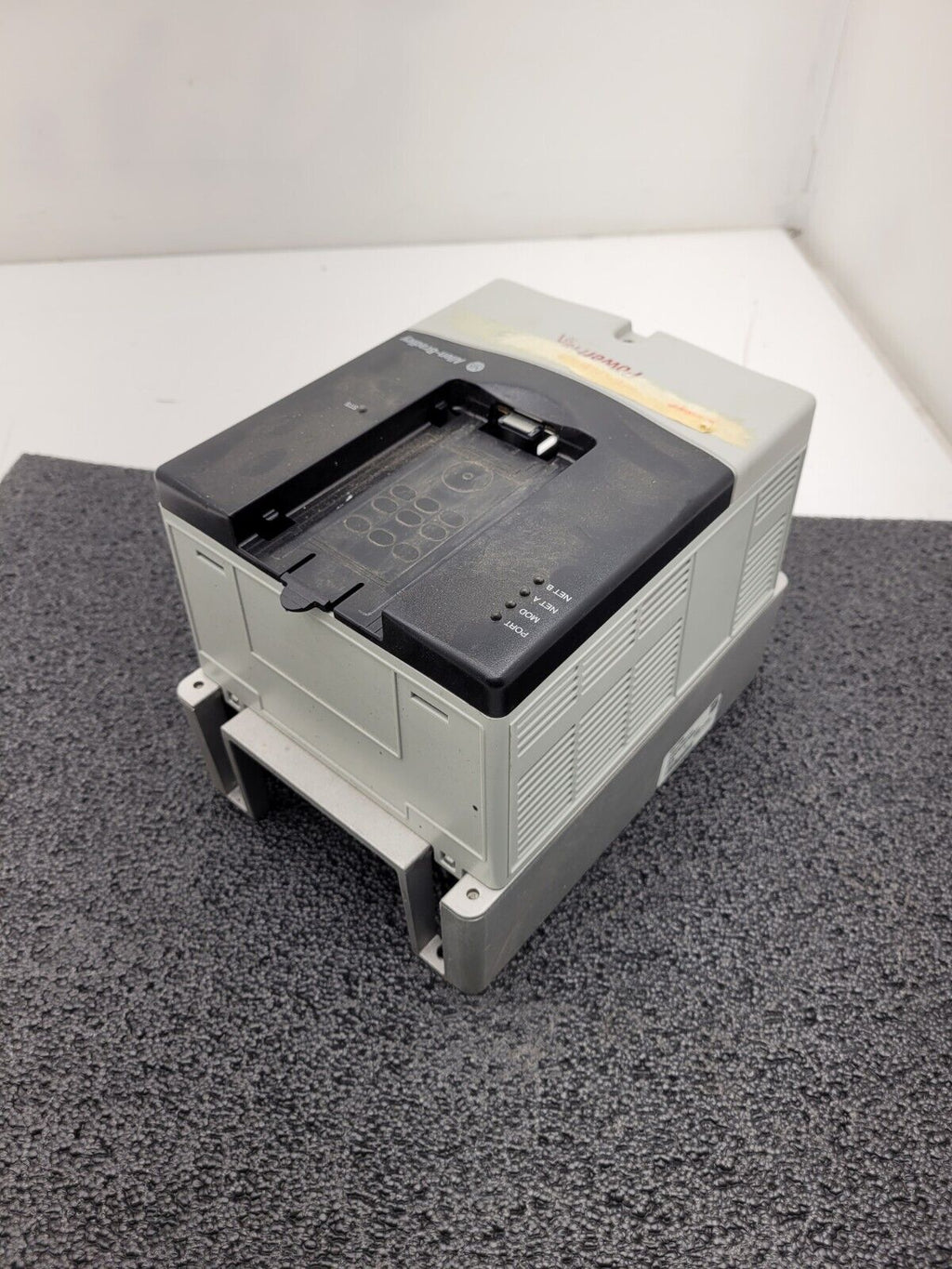 Allen Bradley 20AD8P0A0AYNNNC0 /A PowerFlex 70 480V 5HP AC VFD Motor Drive "B"