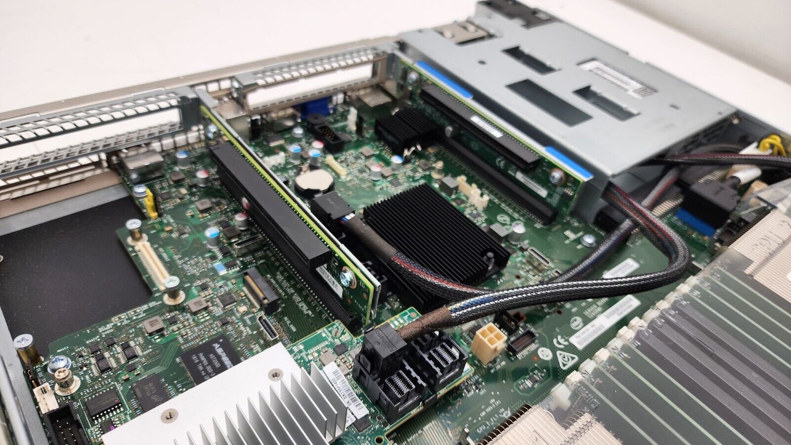 Intel S2600WF 1U 4-Bay LFF Workstation Server 2X Xeon Gold 6140 256GB Ram