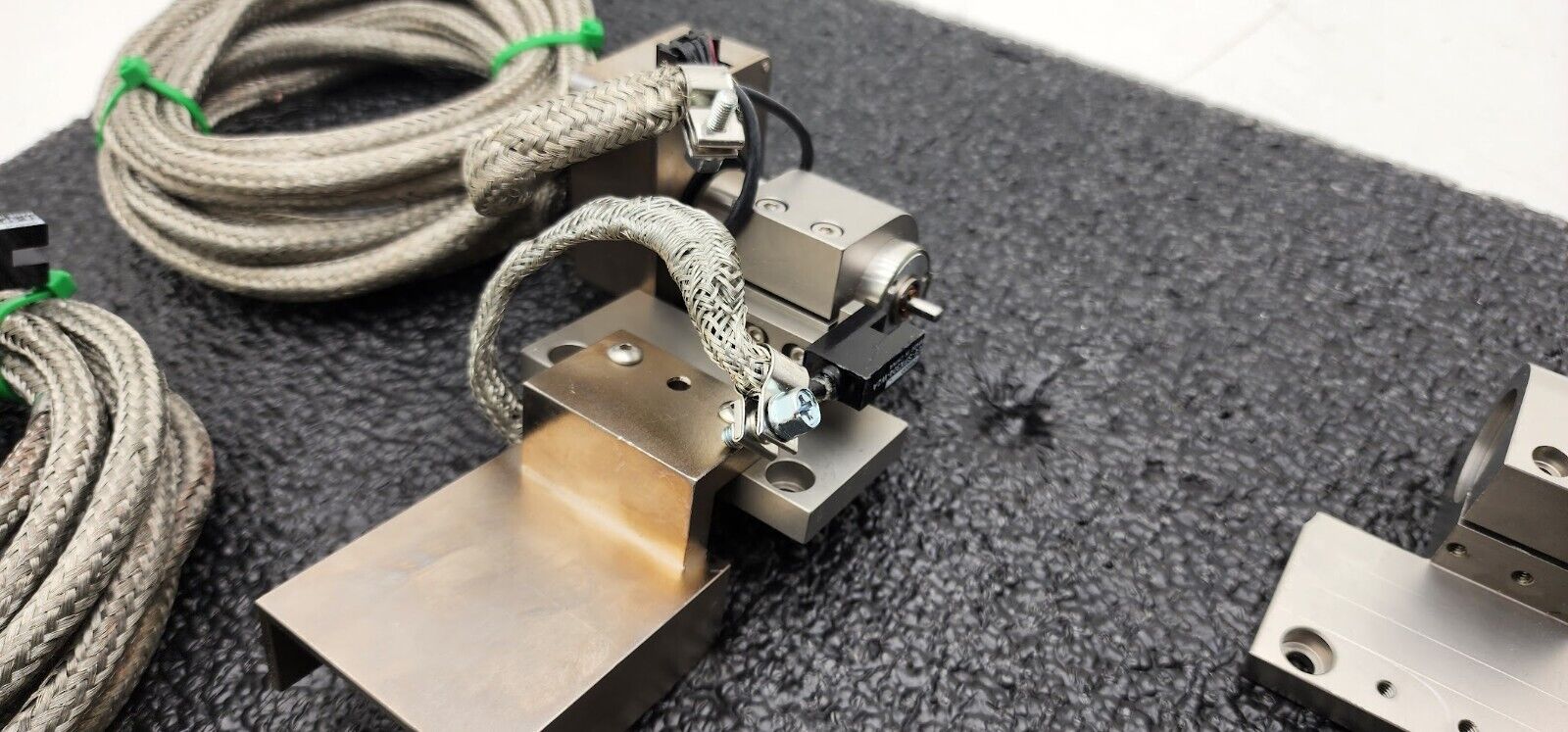 4x Maxon 2322.982-52.235-200 Dc Motor 232298252235200 Agilent HEDS-5540 Encoder