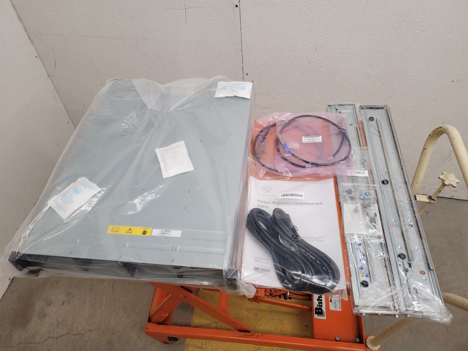 2U SP-3212 OneStor JBOD 12 Bay 3.5" Dual SAS 12Gbps Storage Array NIB