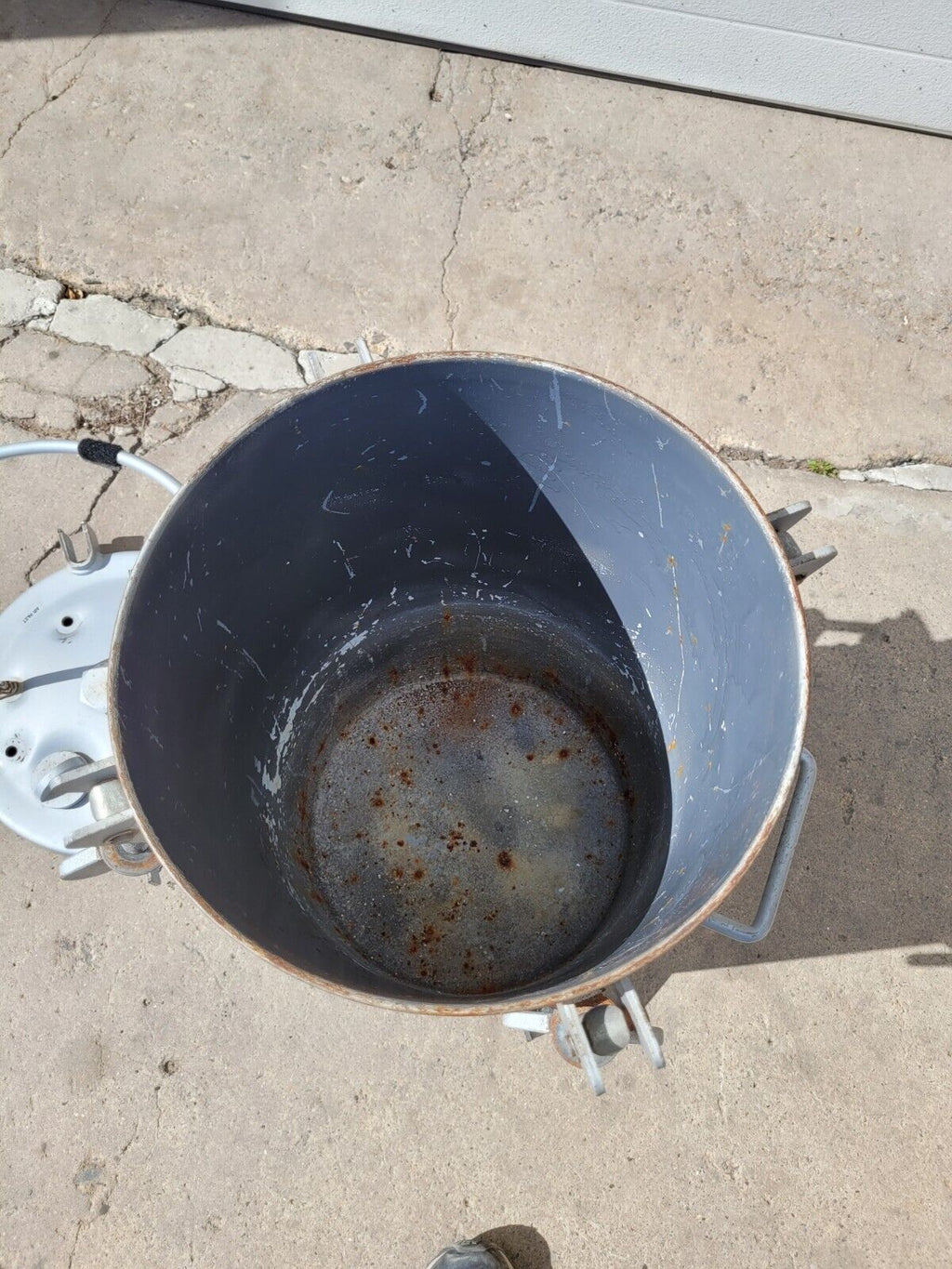 C.A. TECHNOLOGIES Mold Making Paint Pressure Pot Tank 10 Gallon 51500