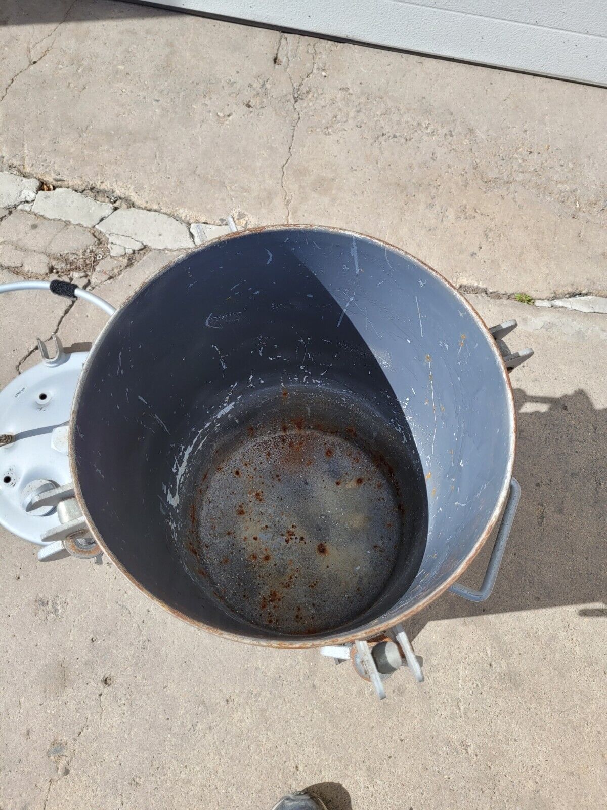 C.A. TECHNOLOGIES Mold Making Paint Pressure Pot Tank 10 Gallon 51500