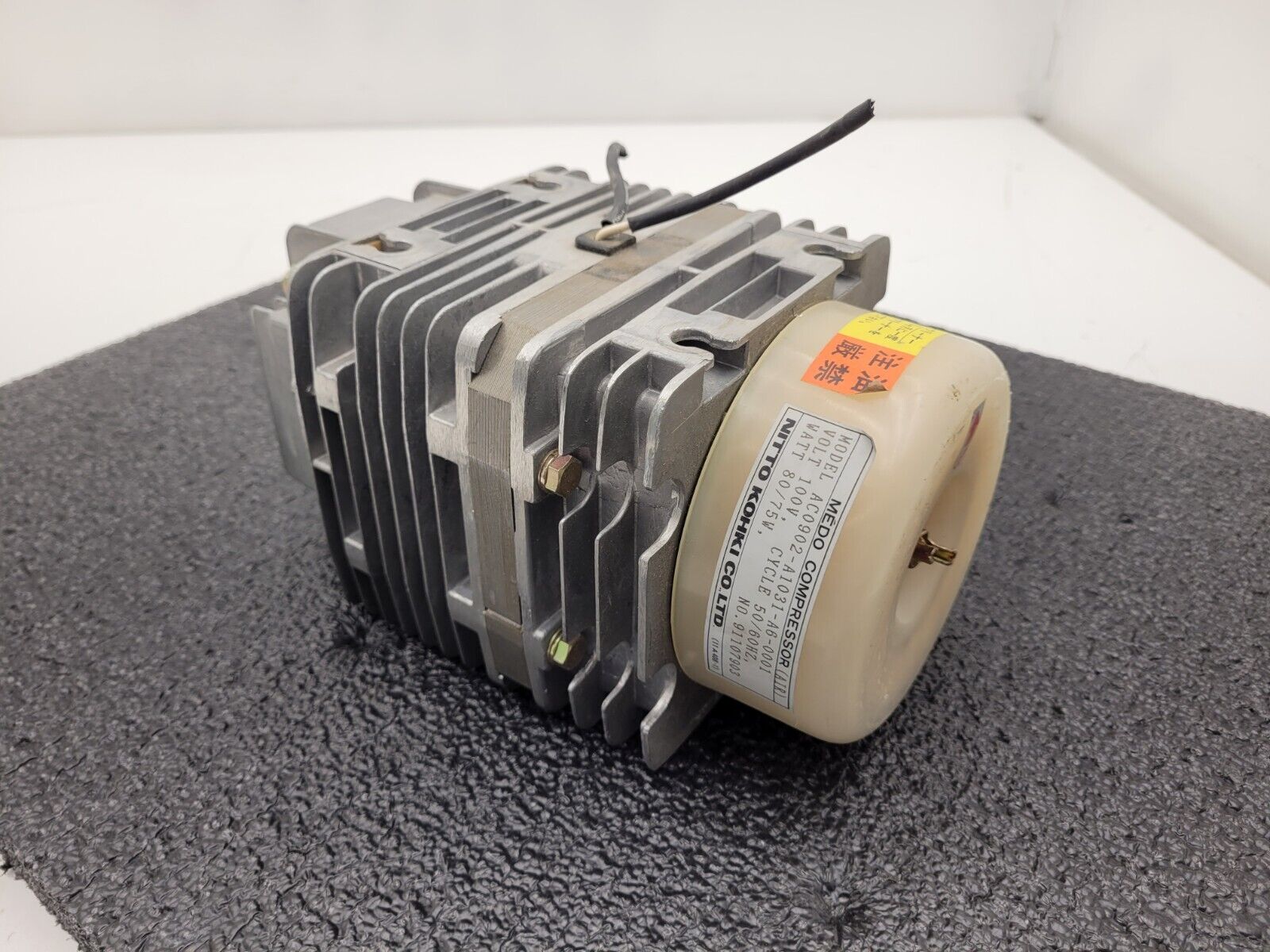 Nitto Kohki Medo Compressor Vacuum Linear (Air) Pump Ac0902-A1031 100V 50/60Hz C