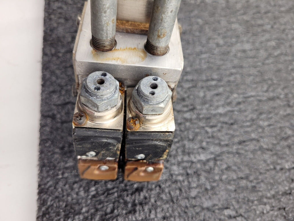 Dual Head Nordson Surebead S-012 T Hot Melt Adhesive Dispensing Glue Gun 8525140