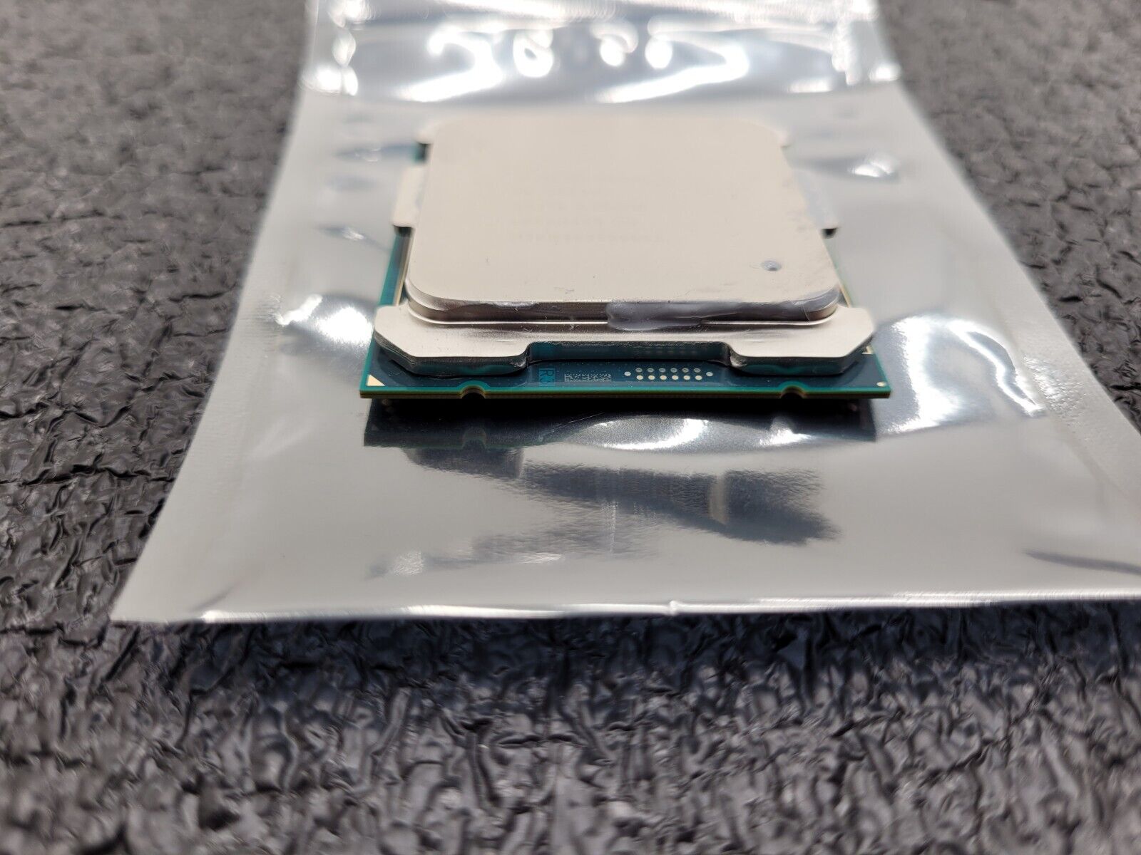 INTEL XEON E5-2699V4 2.2 GHz 22-CORE SR2JS