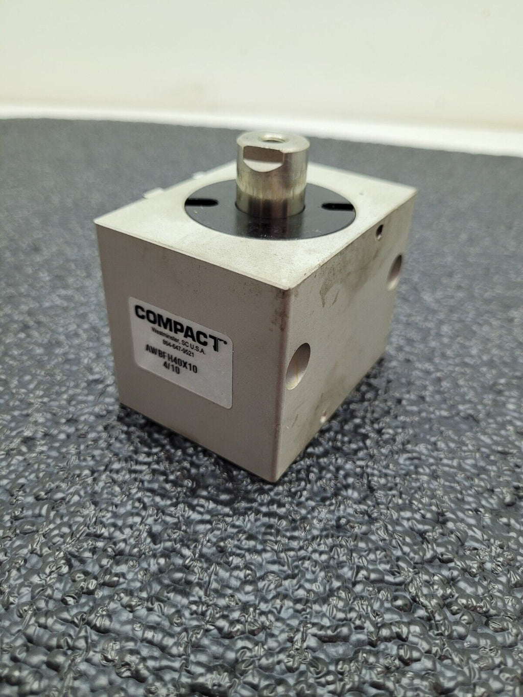 Compact Dual Acting 10mm Stroke 16mm Piston 40mm Bore Pneumatic Cylinder