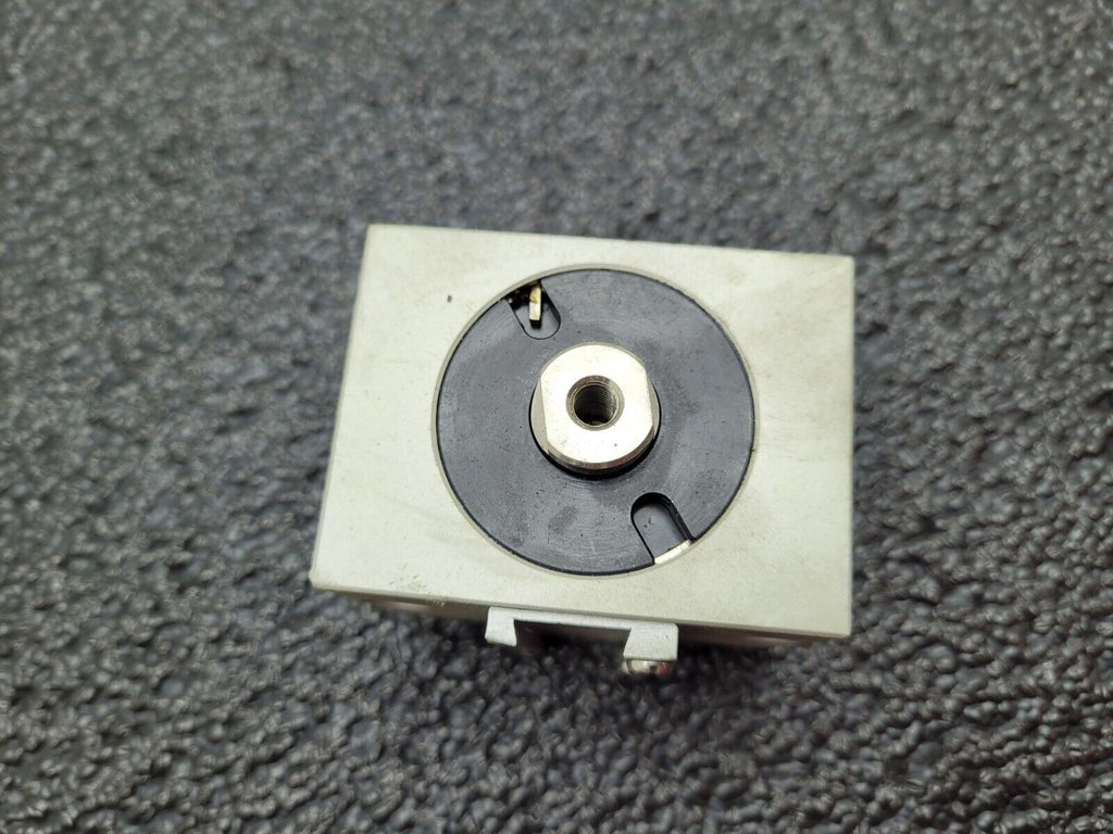 Compact Dual Acting 10mm Stroke 16mm Piston 40mm Bore Pneumatic Cylinder