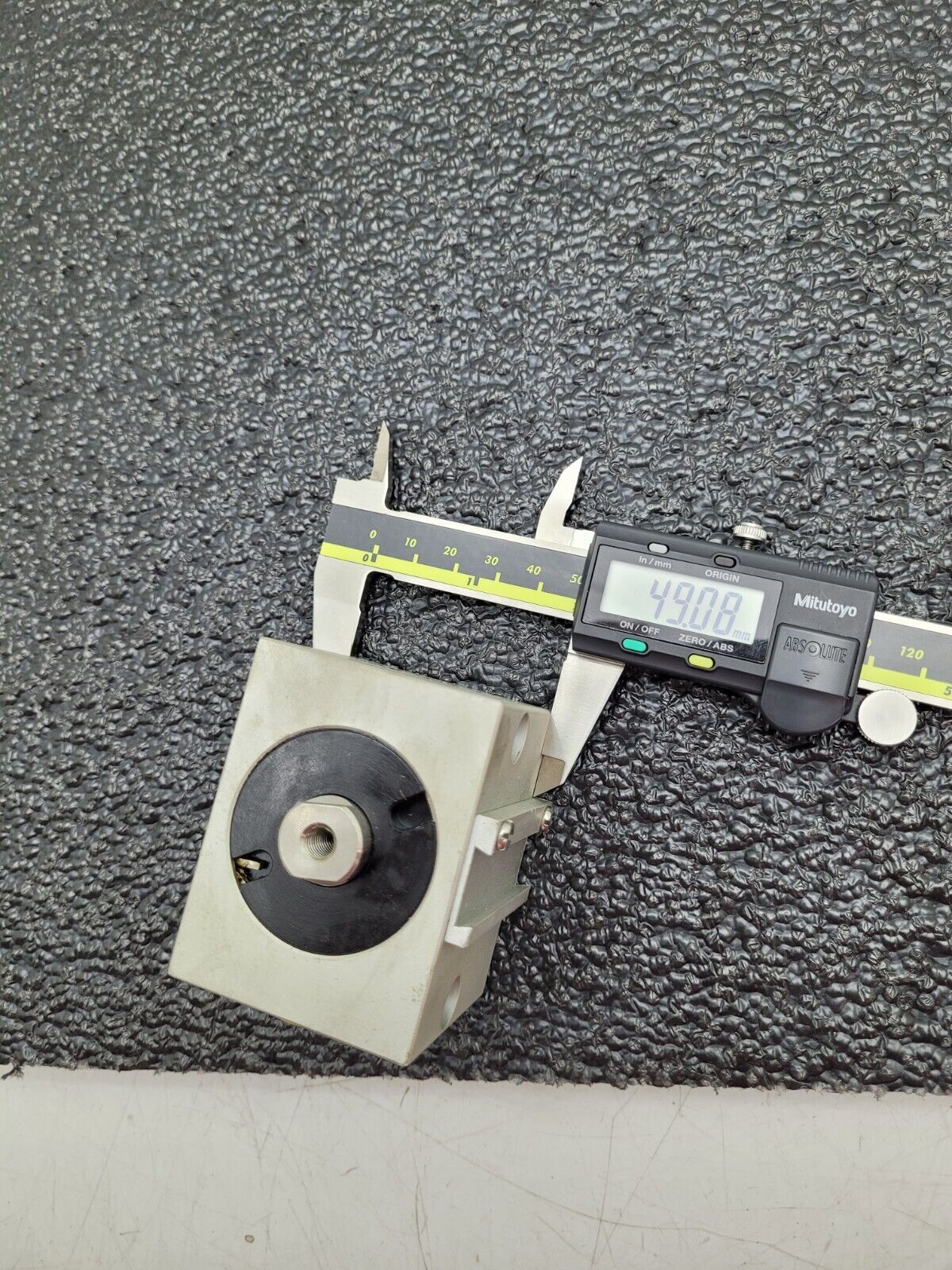 Compact Dual Acting 10mm Stroke 16mm Piston 40mm Bore Pneumatic Cylinder