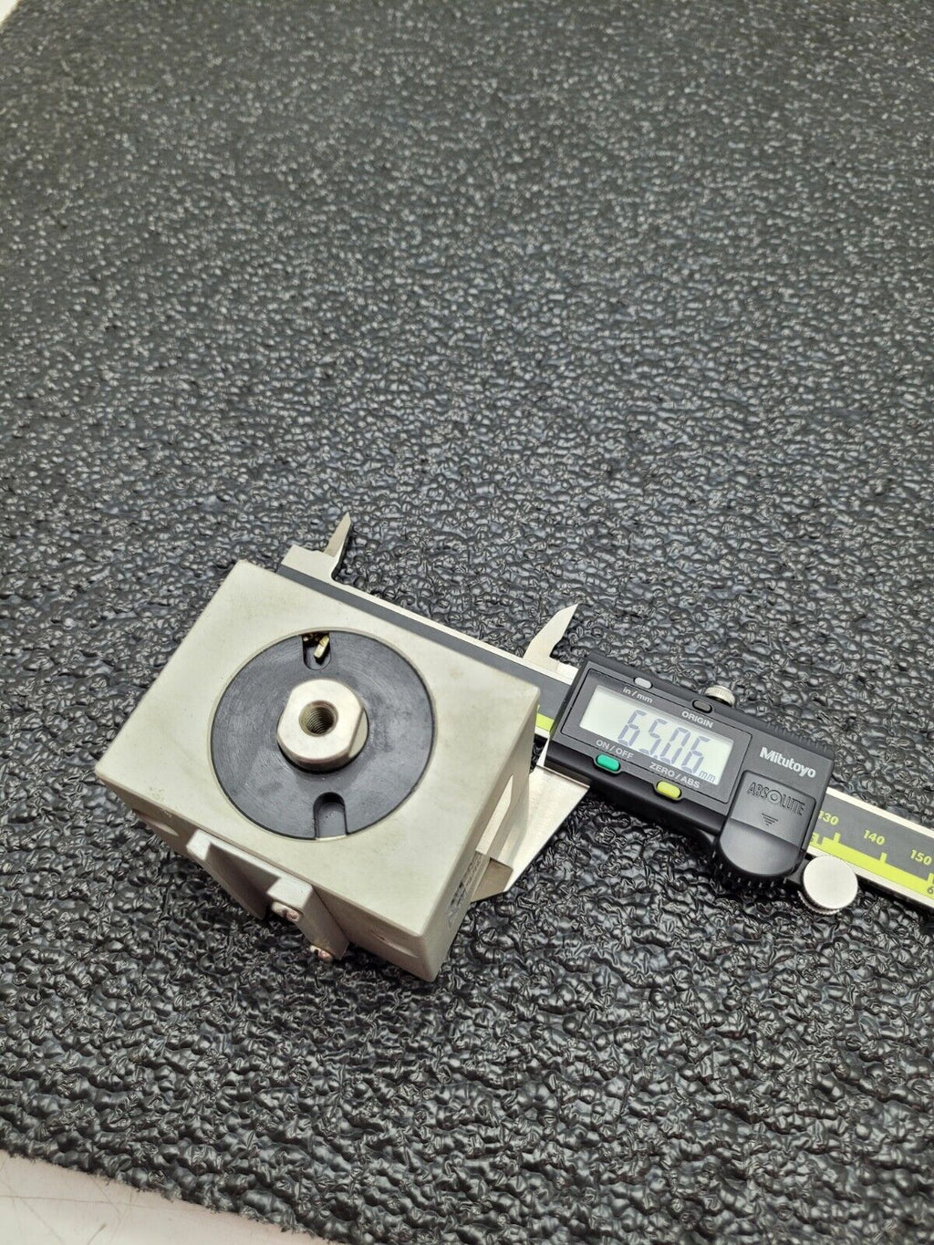 Compact Dual Acting 10mm Stroke 16mm Piston 40mm Bore Pneumatic Cylinder