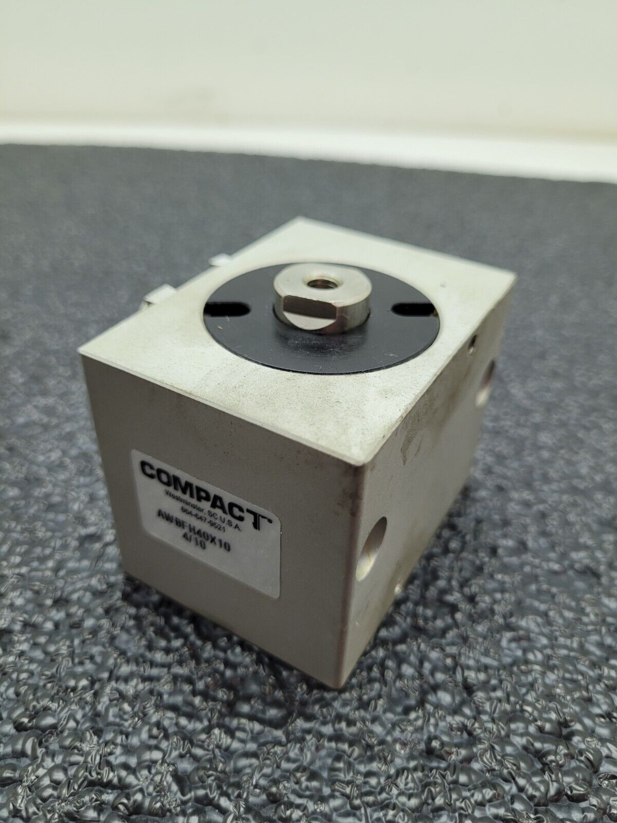 Compact Dual Acting 10mm Stroke 16mm Piston 40mm Bore Pneumatic Cylinder