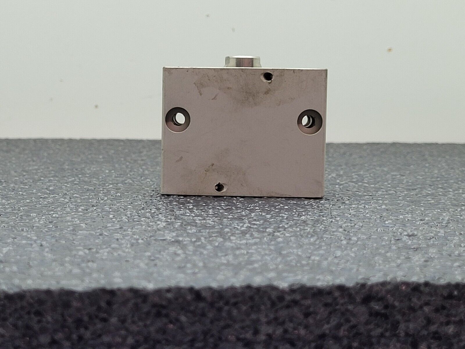 Compact Dual Acting 10mm Stroke 16mm Piston 40mm Bore Pneumatic Cylinder