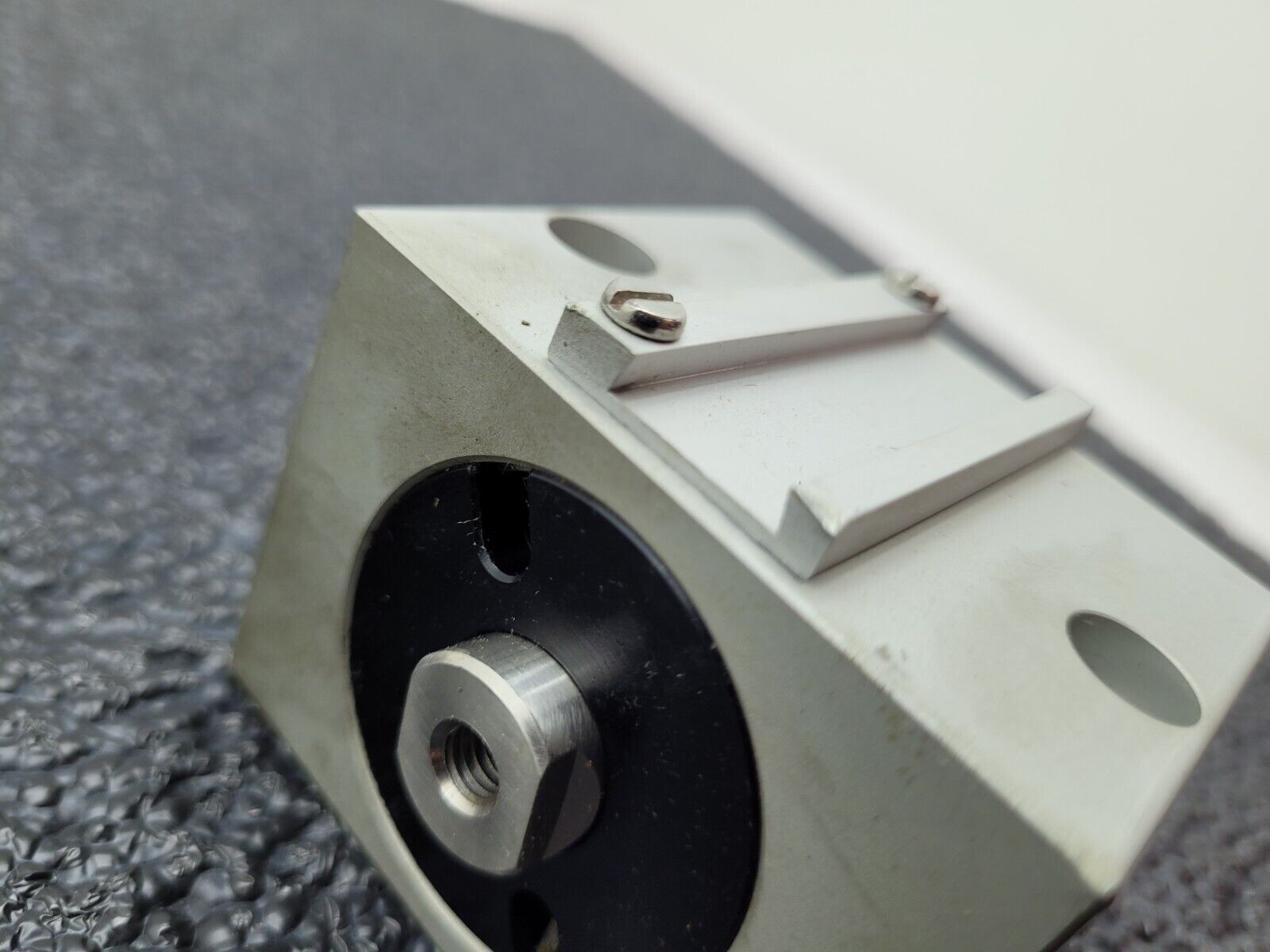 Compact Dual Acting 10mm Stroke 16mm Piston 40mm Bore Pneumatic Cylinder