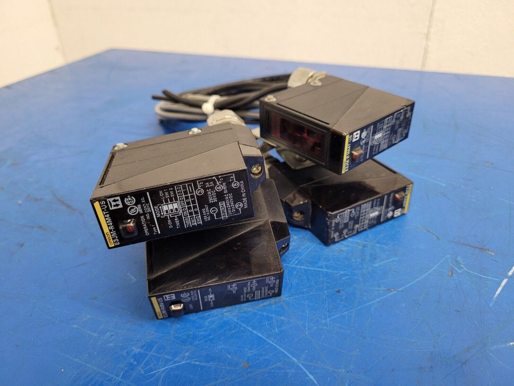 Lot of 4x Omron E3JM-R4M4T-US Photoelectric Sensor Timer RETROREFLECTIVE