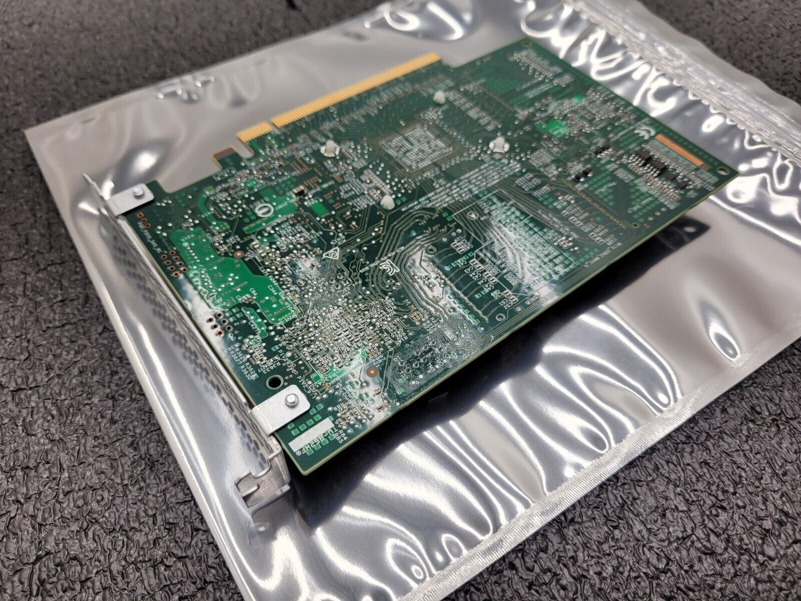 HP U.2 NVMe Bridge Card PCIe-x16 FH PN: 824019-001 708724-001