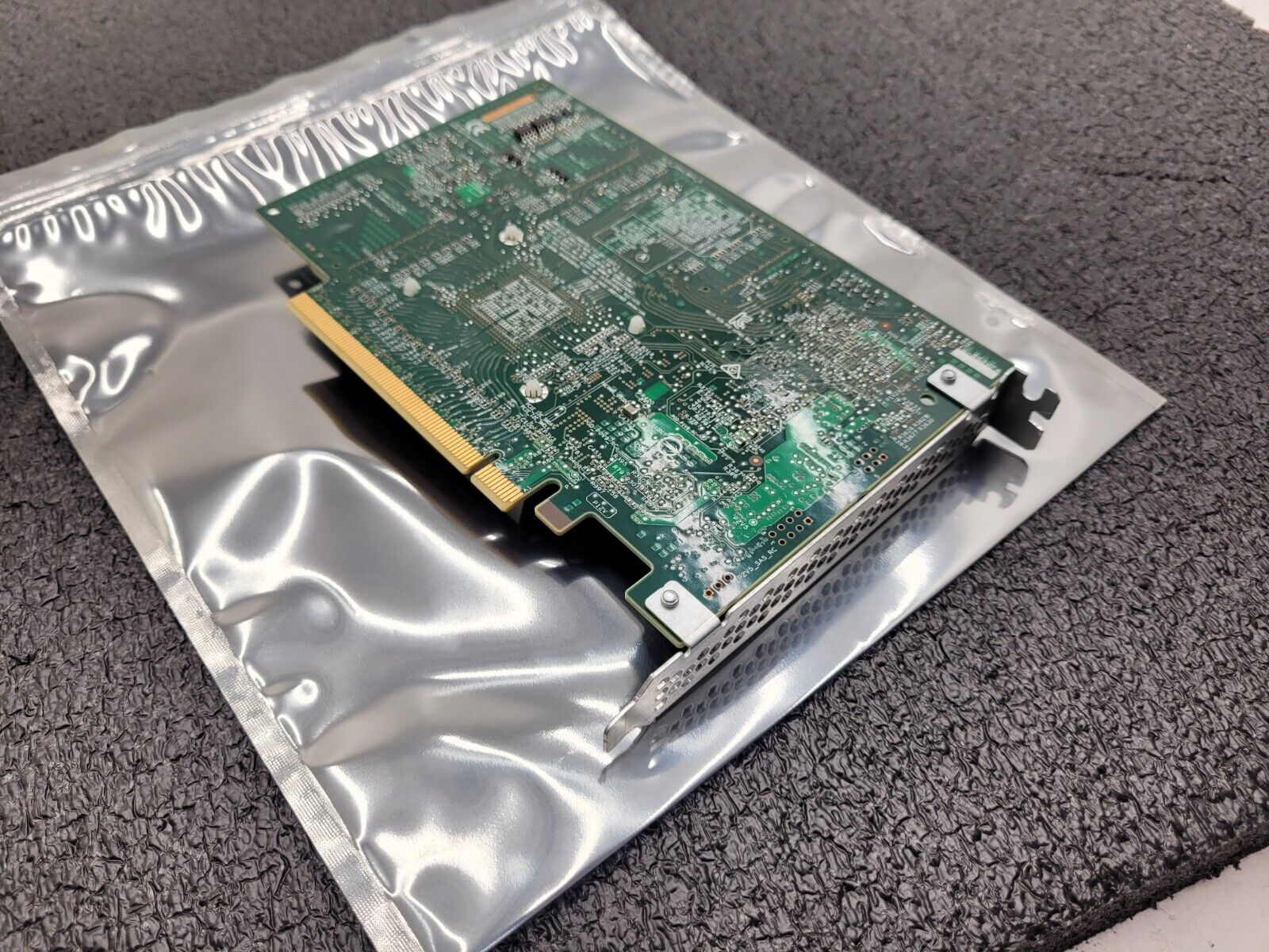 HP U.2 NVMe Bridge Card PCIe-x16 FH PN: 824019-001 708724-001