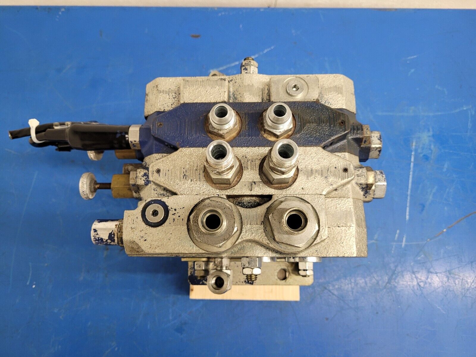 Hydraulic 2-Way 3 Body Control Valve Stack DB5195.800 VPL244-29A