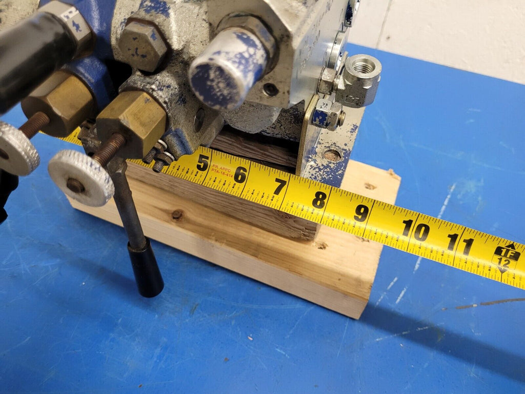 Hydraulic 2-Way 3 Body Control Valve Stack DB5195.800 VPL244-29A