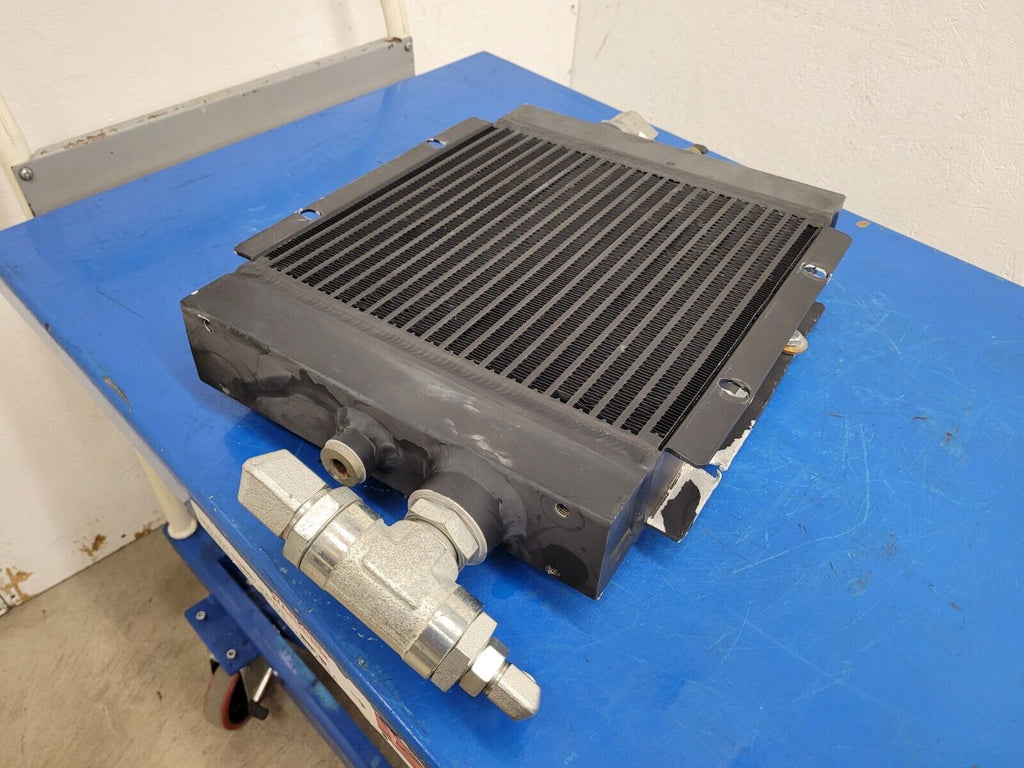 American Cooling Systems Hydraulic Oil Cooler Radiator 24714AM Damaged Mounts G