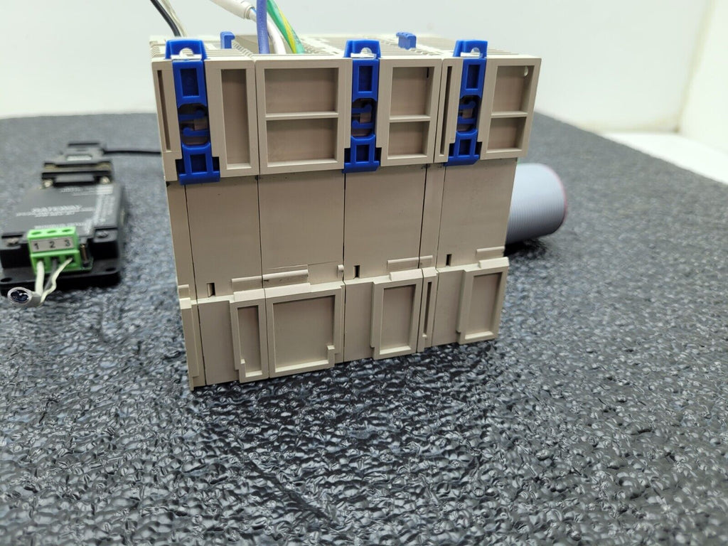 FC4A-D40S3-DS828 CPU PLC Idec FC4A-HPC3 Communication Module Gateway, cables