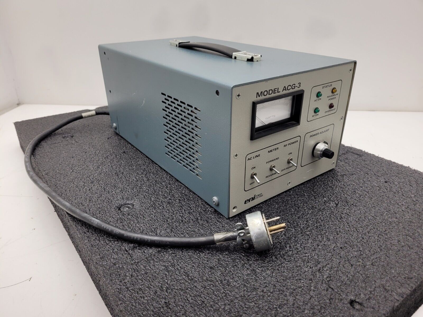 ENI ACG-3 13.56MHz RF Generator Microwave Power Source Sputtering Coating 350W