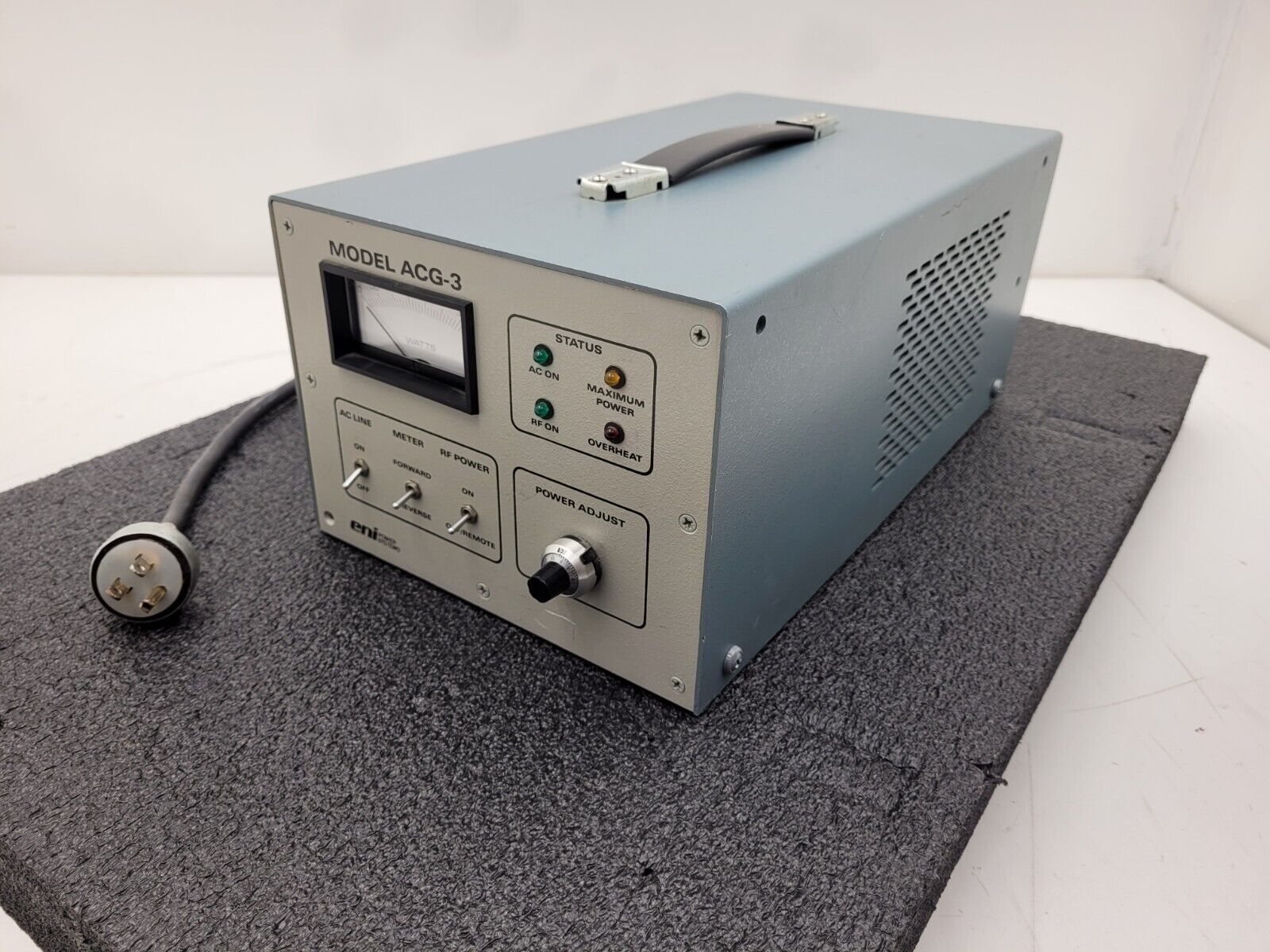 ENI ACG-3 13.56MHz RF Generator Microwave Power Source Sputtering Coating 350W