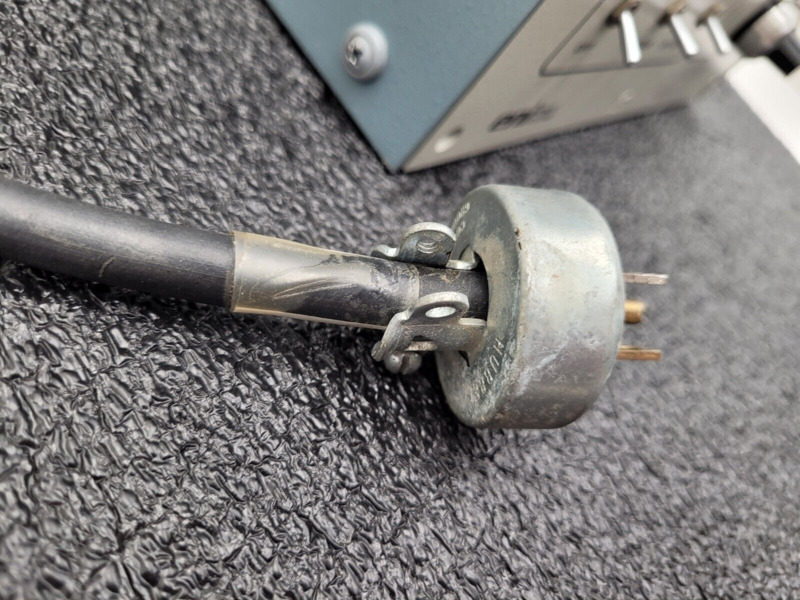 ENI ACG-3 13.56MHz RF Generator Microwave Power Source Sputtering Coating 350W