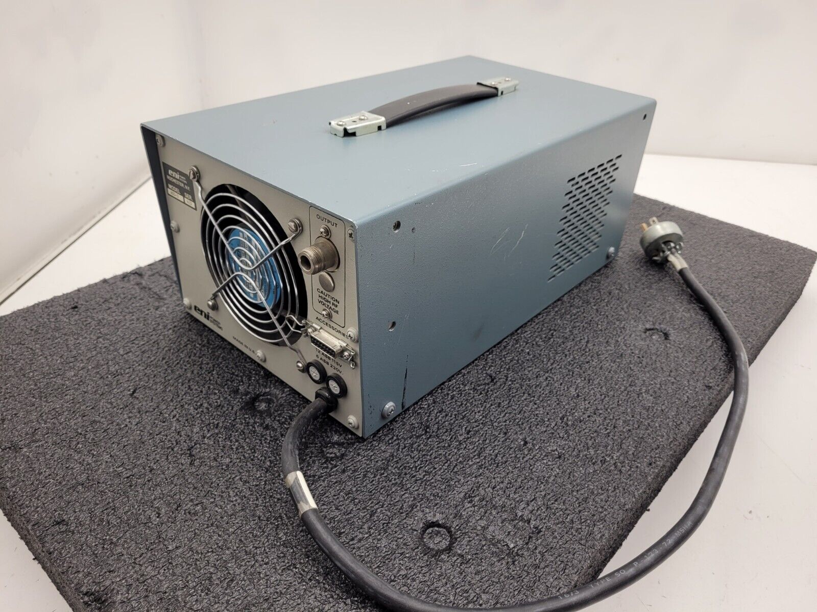 ENI ACG-3 13.56MHz RF Generator Microwave Power Source Sputtering Coating 350W