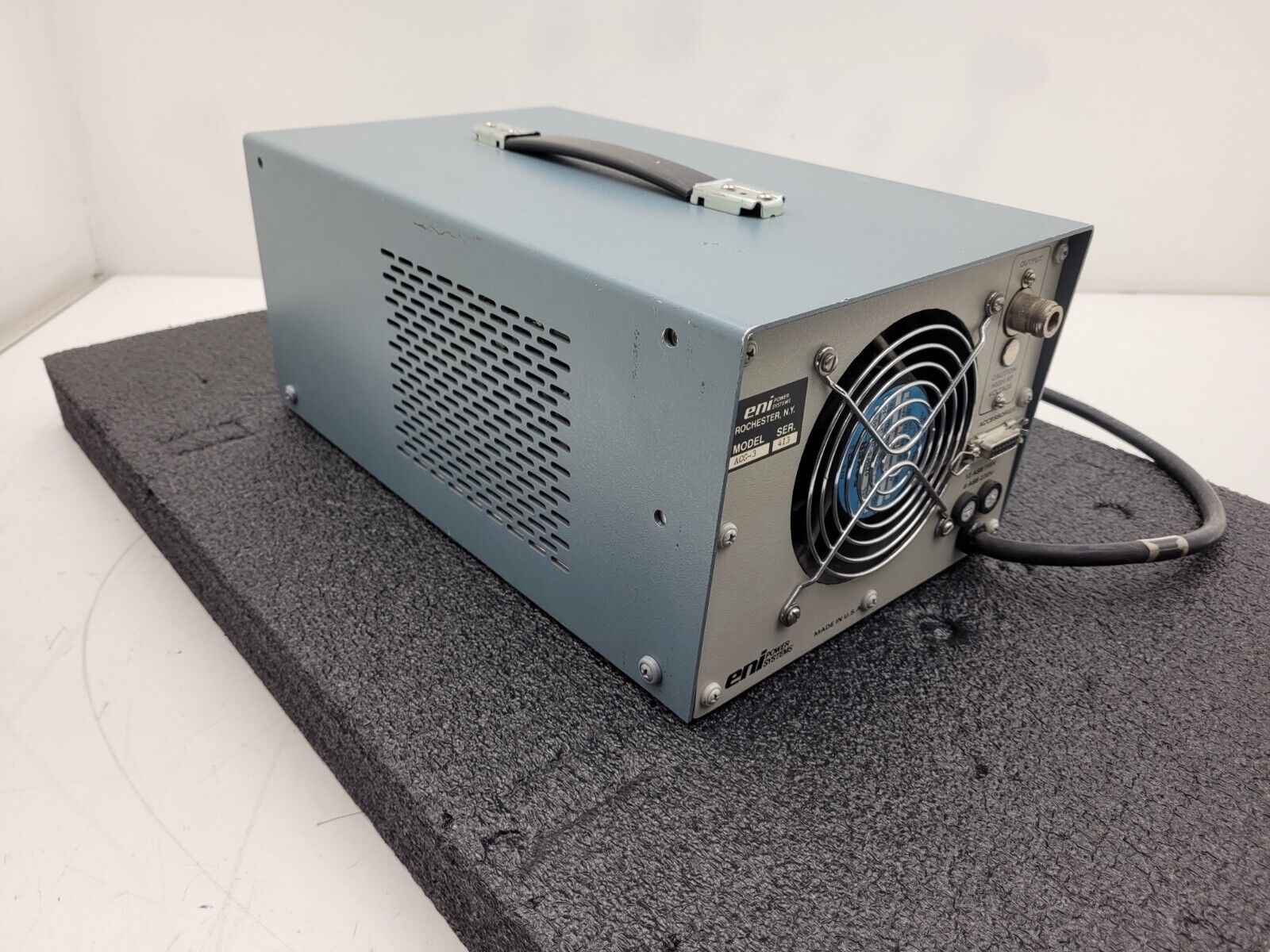 ENI ACG-3 13.56MHz RF Generator Microwave Power Source Sputtering Coating 350W