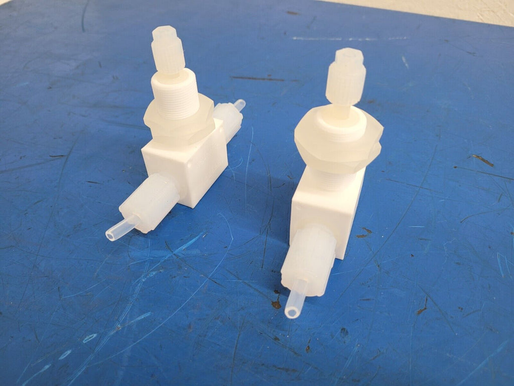 2x Entegris Fluoroware NV410-04F-1  Manual Regulator Valve 1/4" Flaretek Fitting