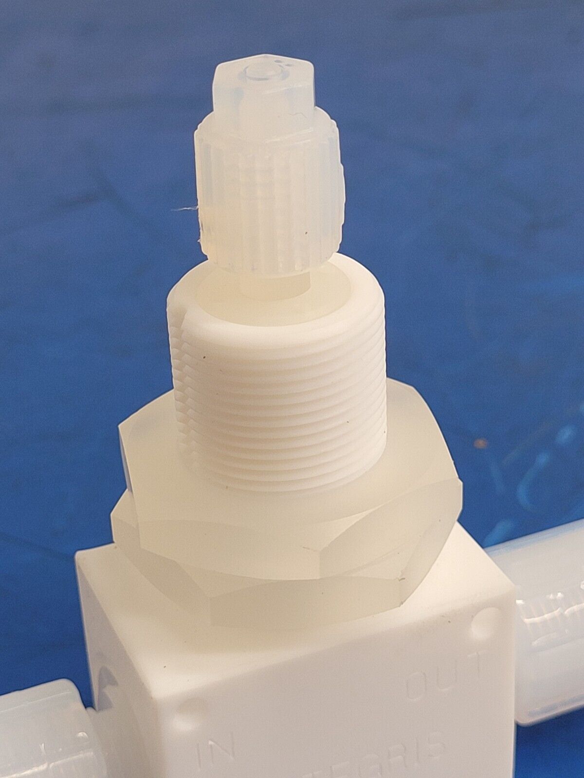 2x Entegris Fluoroware NV410-04F-1  Manual Regulator Valve 1/4" Flaretek Fitting