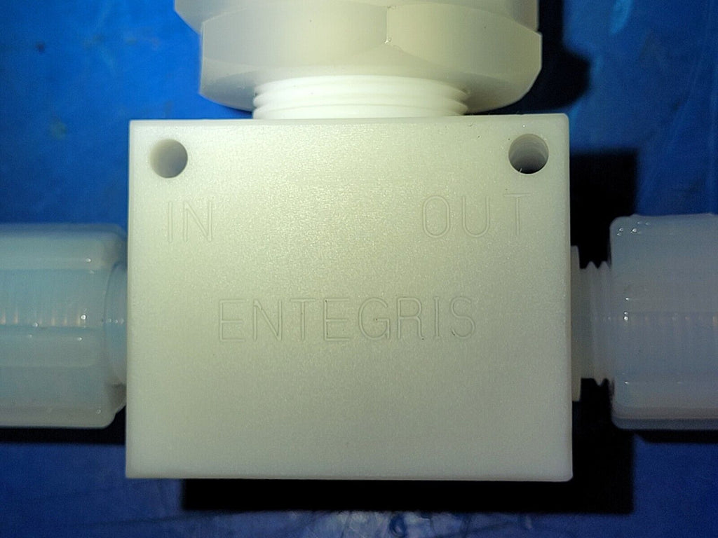 2x Entegris Fluoroware NV410-04F-1  Manual Regulator Valve 1/4" Flaretek Fitting