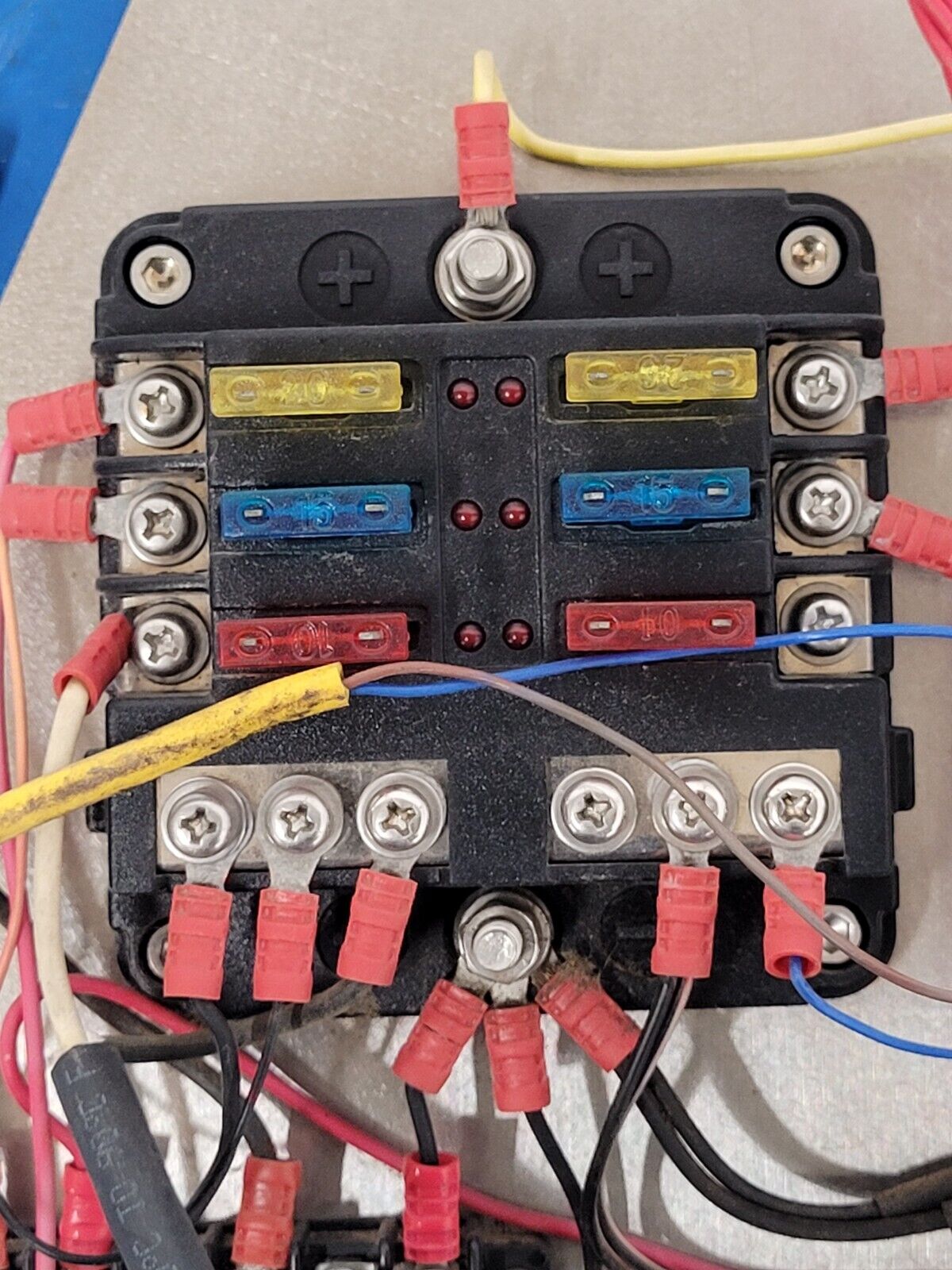 Eaton 31S-002-0 12VDC Power Distribution Module Fuse Relay Holder System H