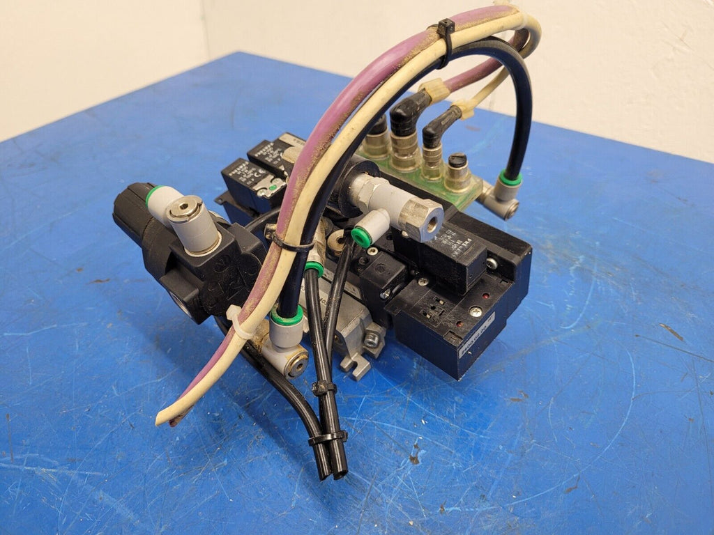 Pneumax Pneumatic Solenoid 2 Valve Manifold 2400.04.01 24VDC 145 PSI OBS518.A