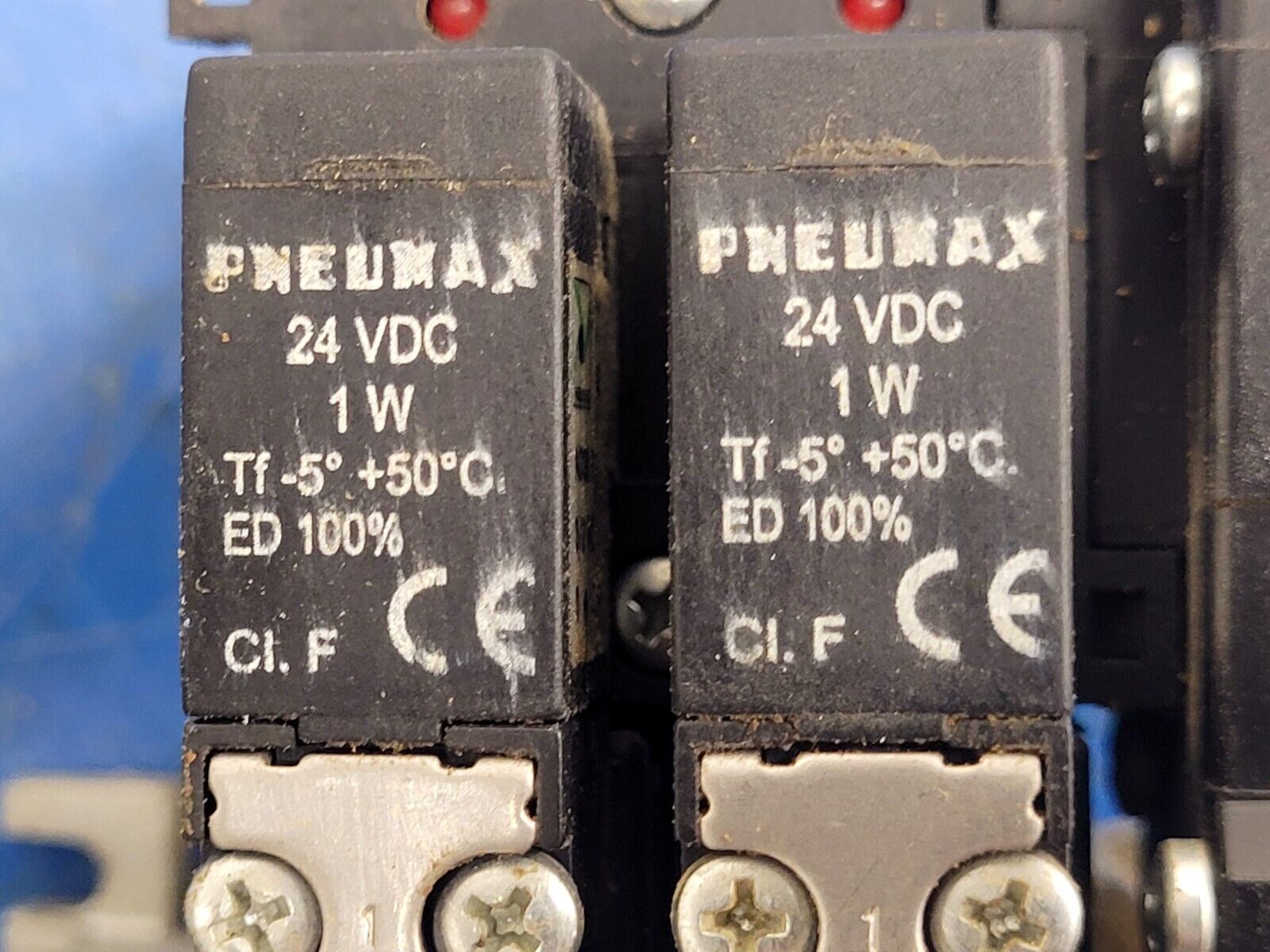 Pneumax Pneumatic Solenoid 2 Valve Manifold 2400.04.01 24VDC 145 PSI OBS518.A